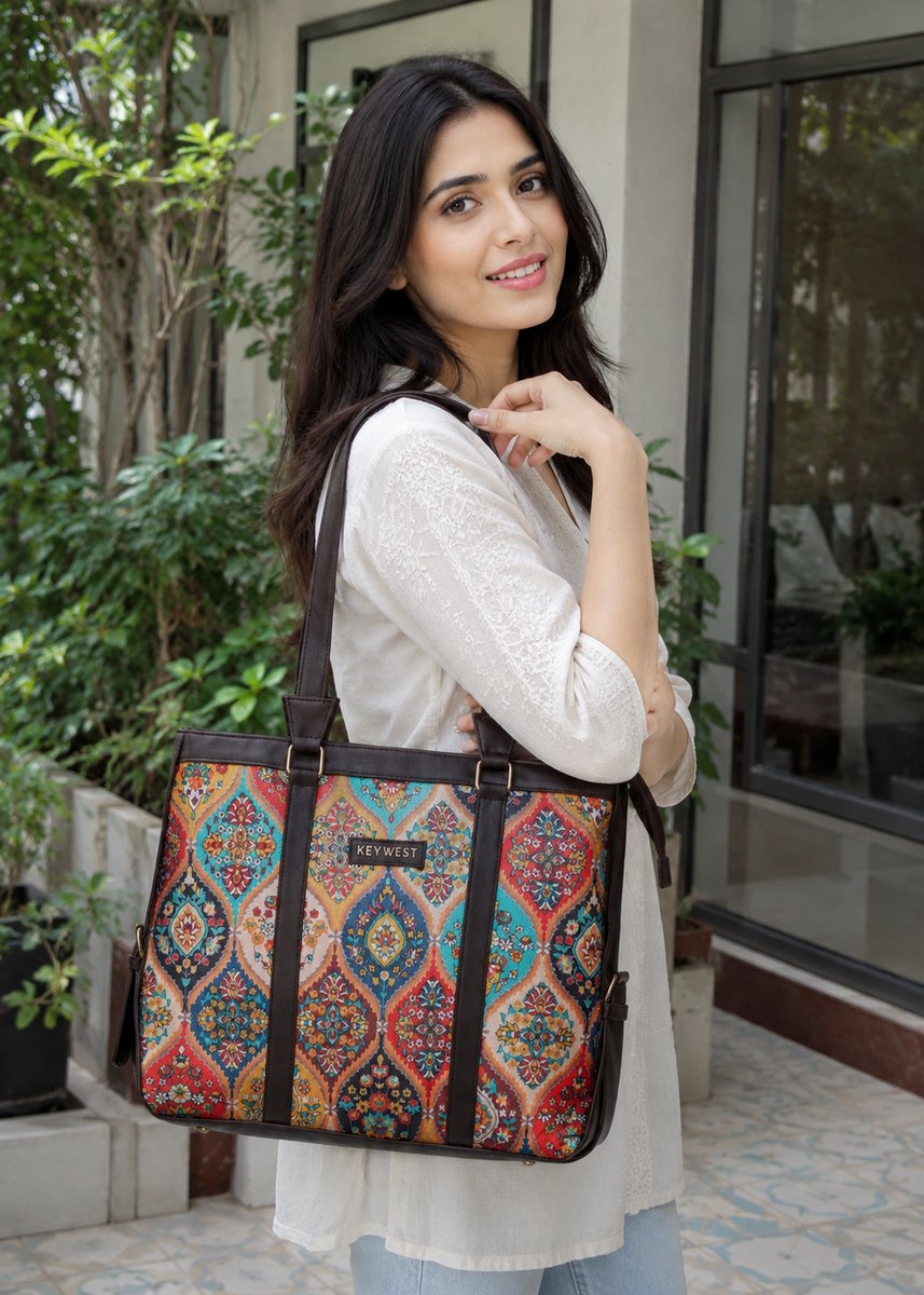 Lifestyle tote bag image for Flipkart listing